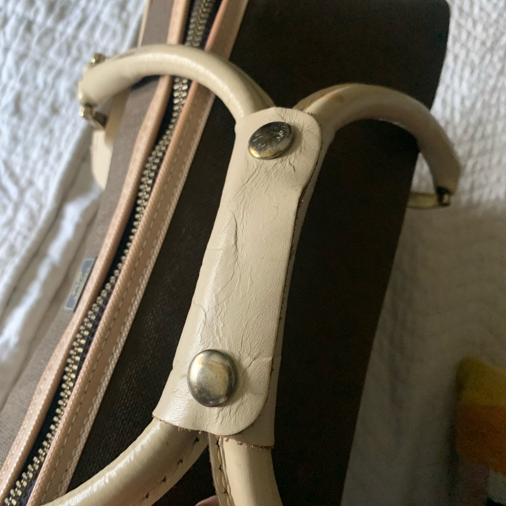 Vintage Lacoste by Lark carry on suitcase . - Picture 7 of 14